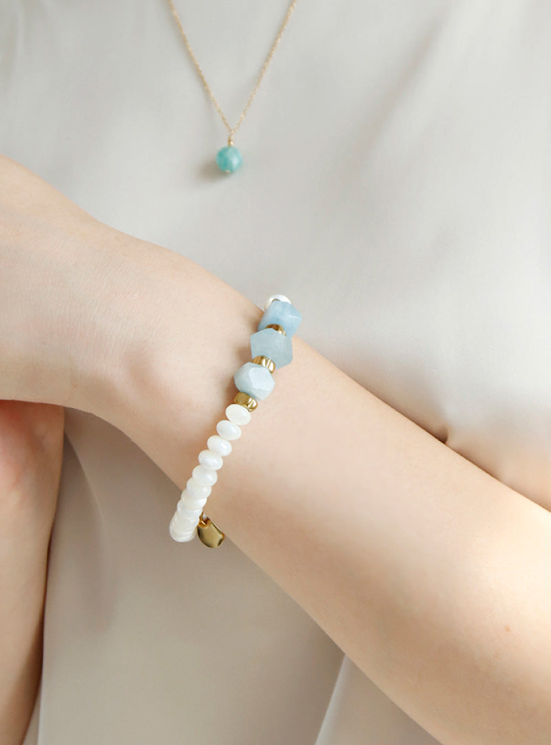 アクアマリン マザーオブパール ブレスレット【深い癒し/女性の魅力】