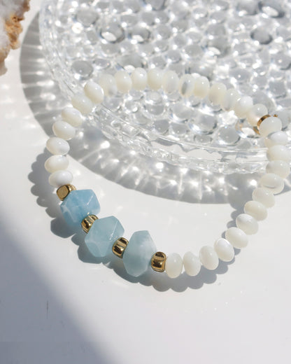 アクアマリン マザーオブパール ブレスレット【深い癒し/女性の魅力】