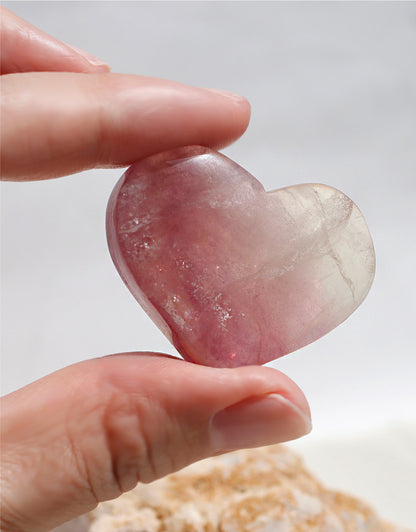 フローライトハートストーン0330