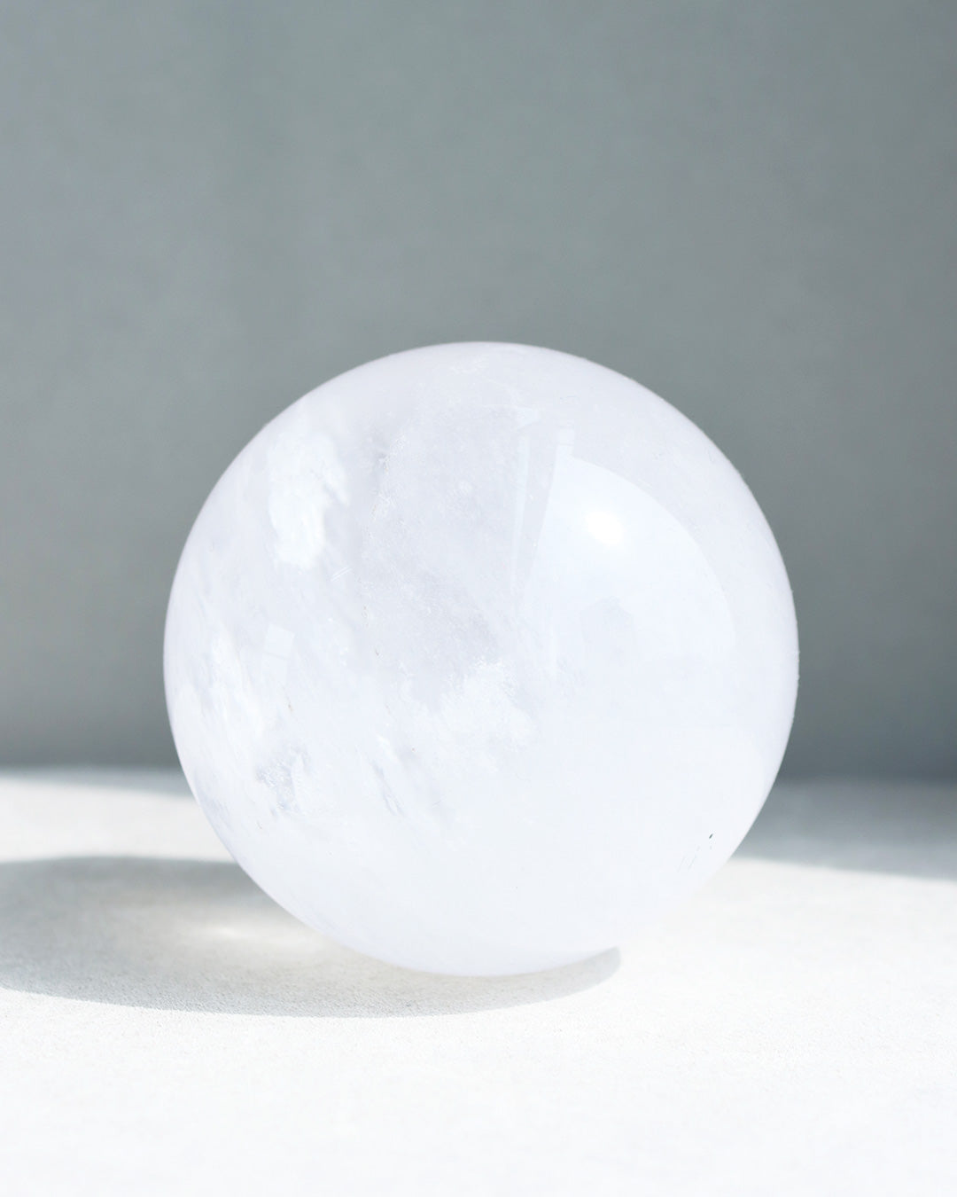 天然水晶玉 直径67mm