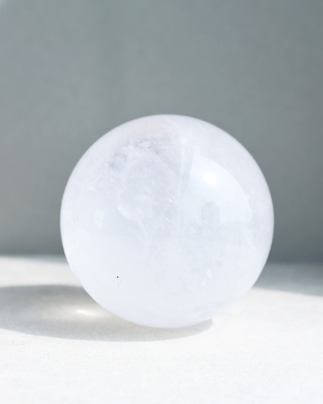 天然水晶玉 直径67mm